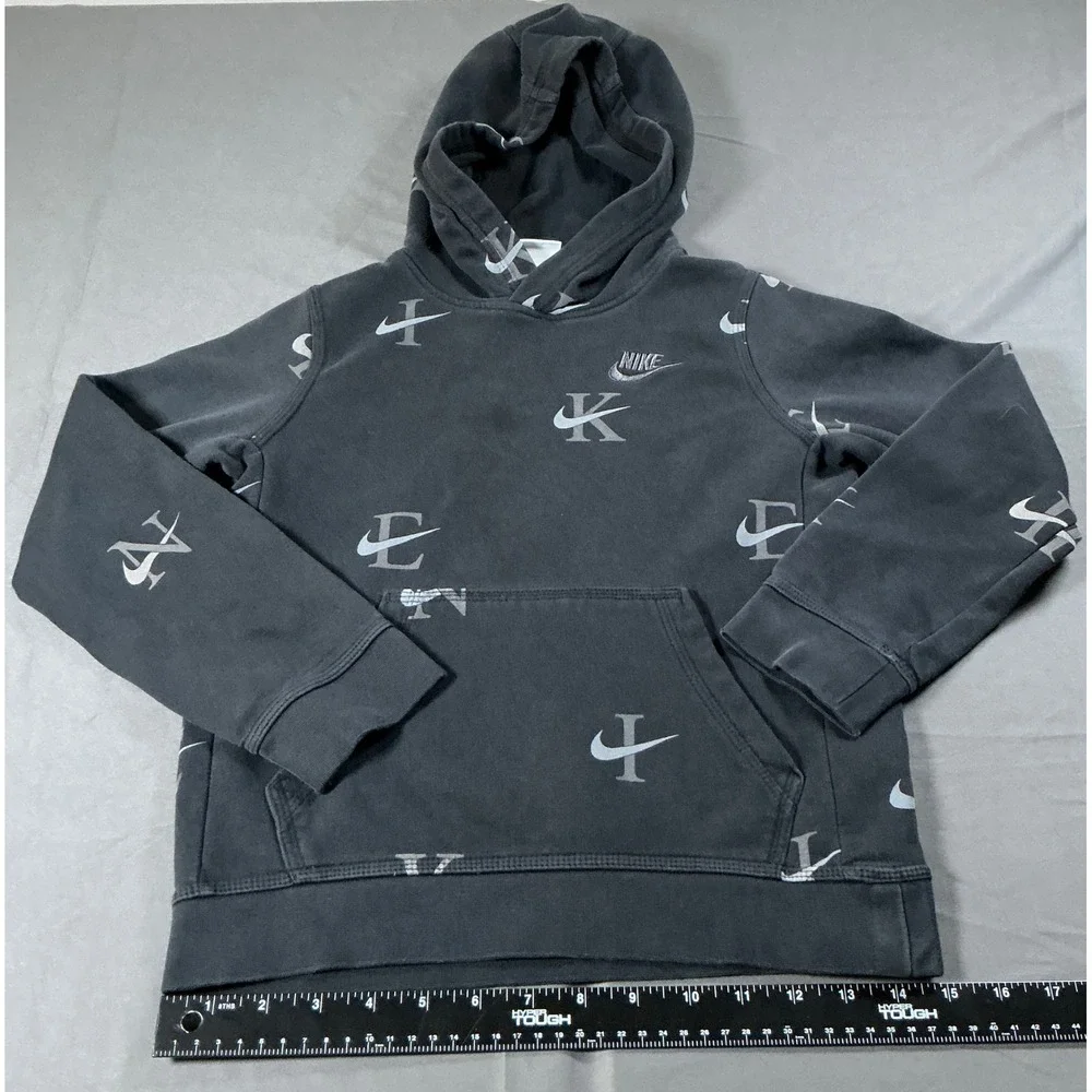 Nike Sportswear Boys Small Black Alphanumeric Logo Print Hoodie DX5699-010